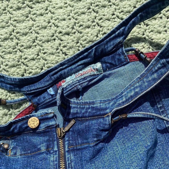 Vintage Atmosphere medium wash denim jeans cut out hips slight wide leg flare - Picture 4 of 4